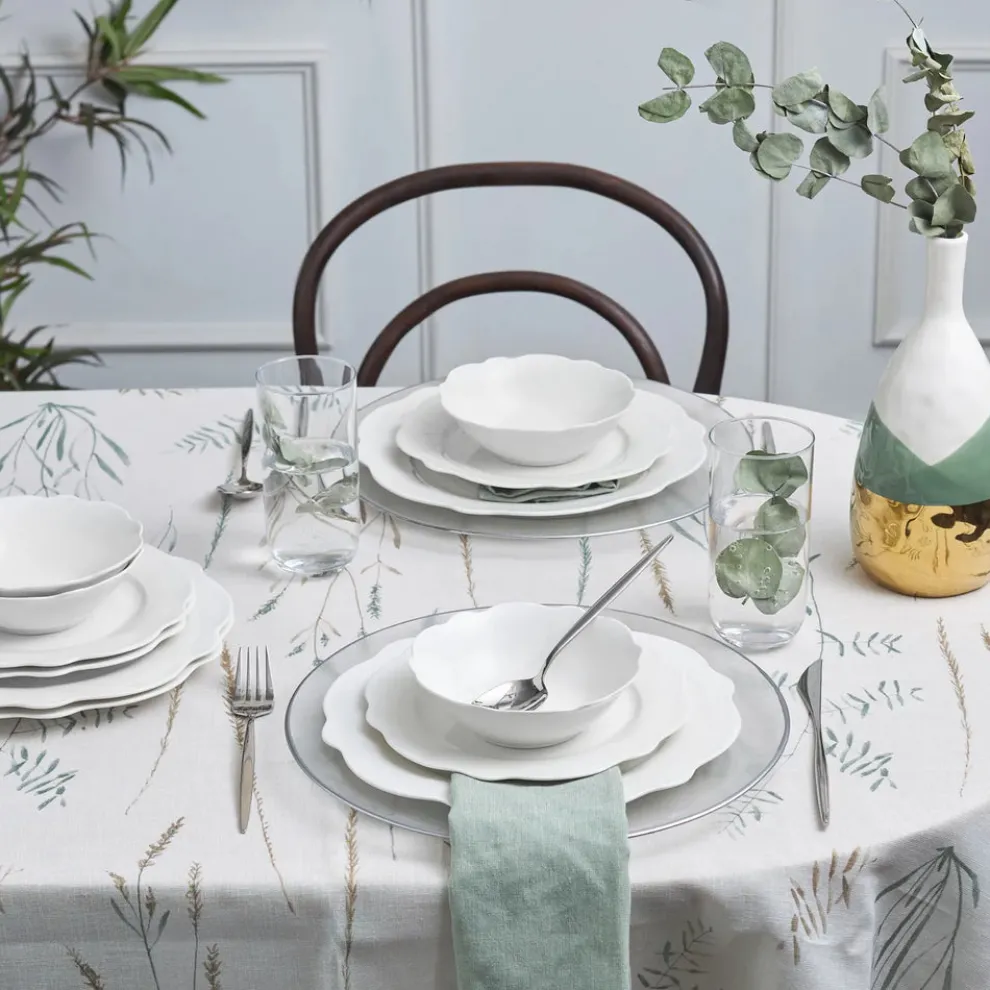Karaca Daisy 12-Piece Bone China Dinner Set for 4 People, White