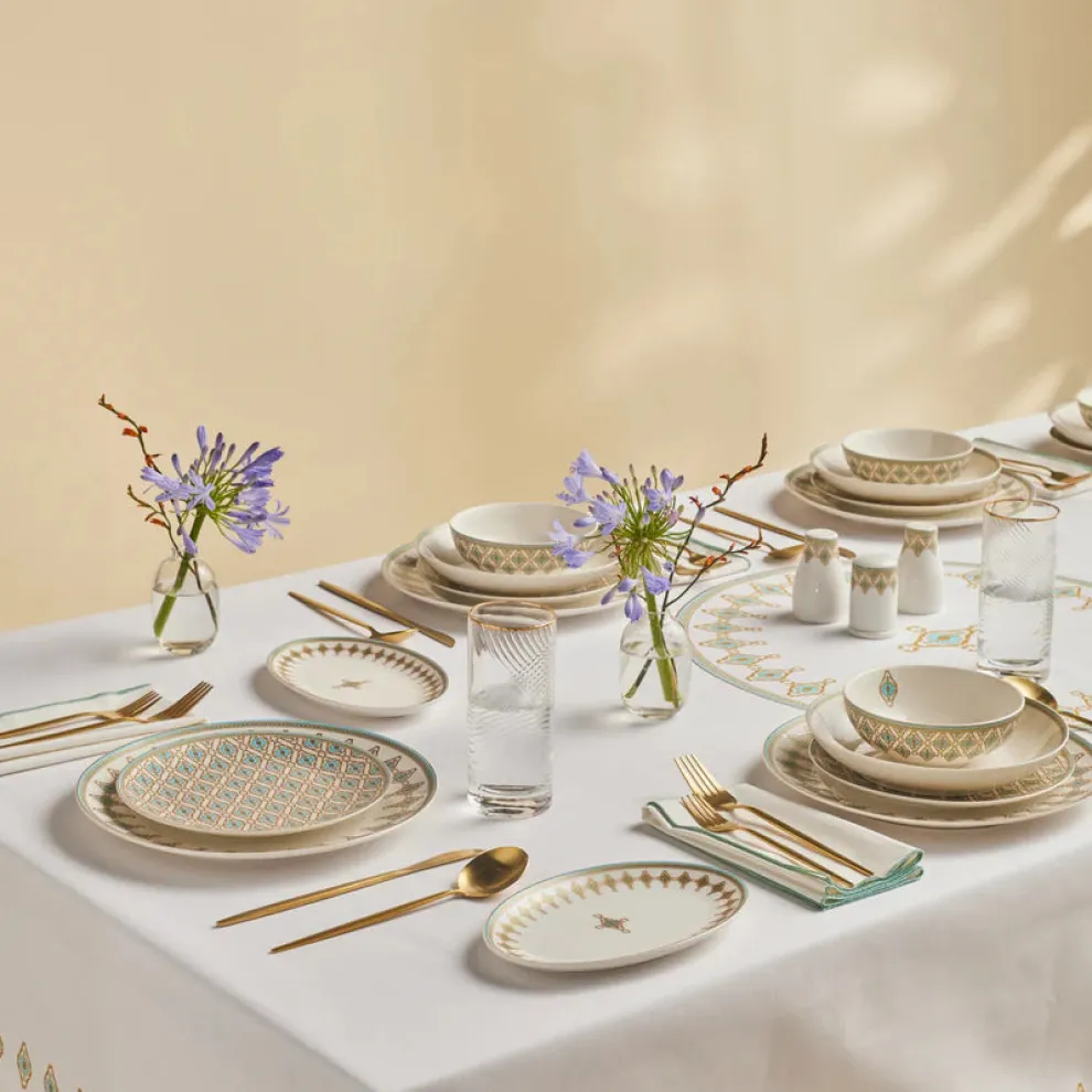 Karaca Forever Bone China Dorothy, 53-Piece Dinner Set for 12 People, Gold