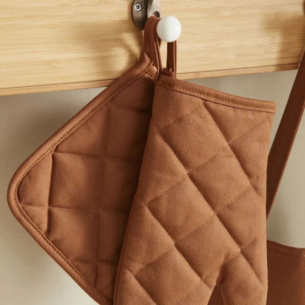 Karaca Home Lisa Gabardine Kitchen Glove Set, Terracotta