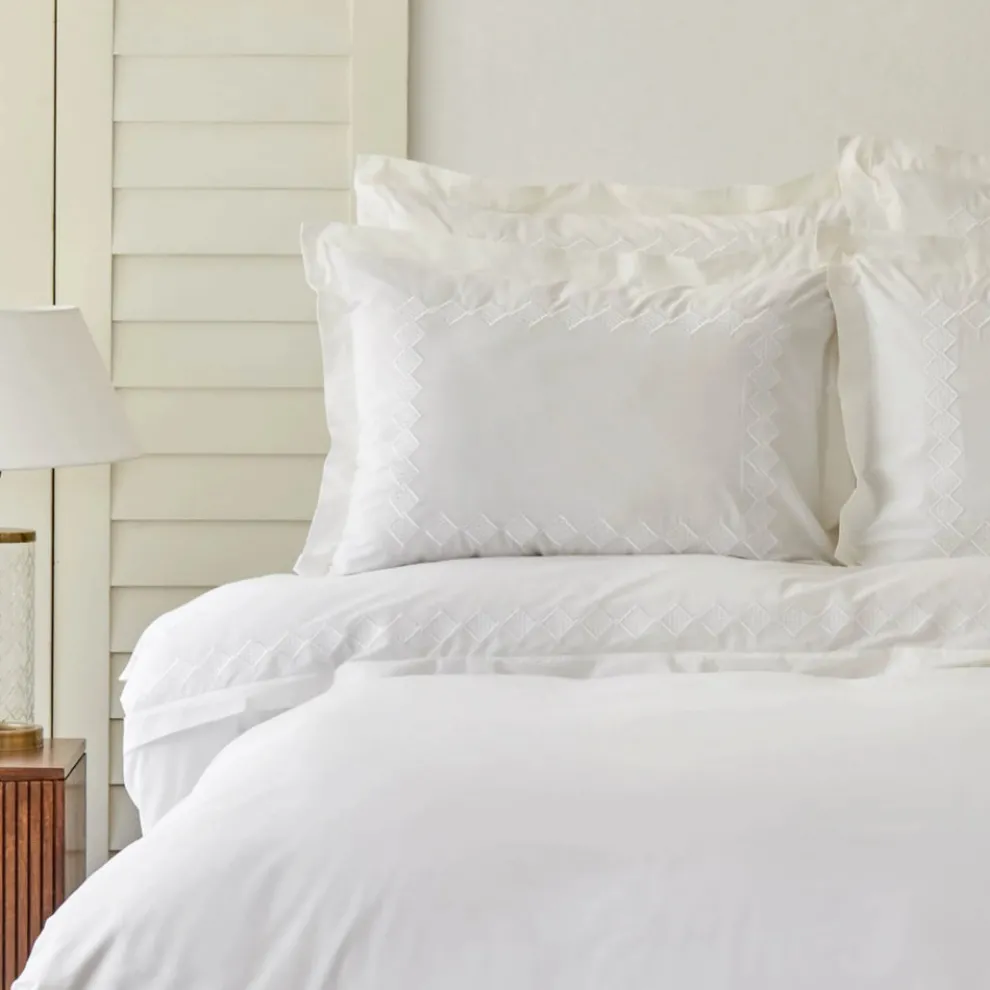 Karaca Home Marigold Percale 100% Turkish Cotton Embroidered Duvet Cover Set, King, White