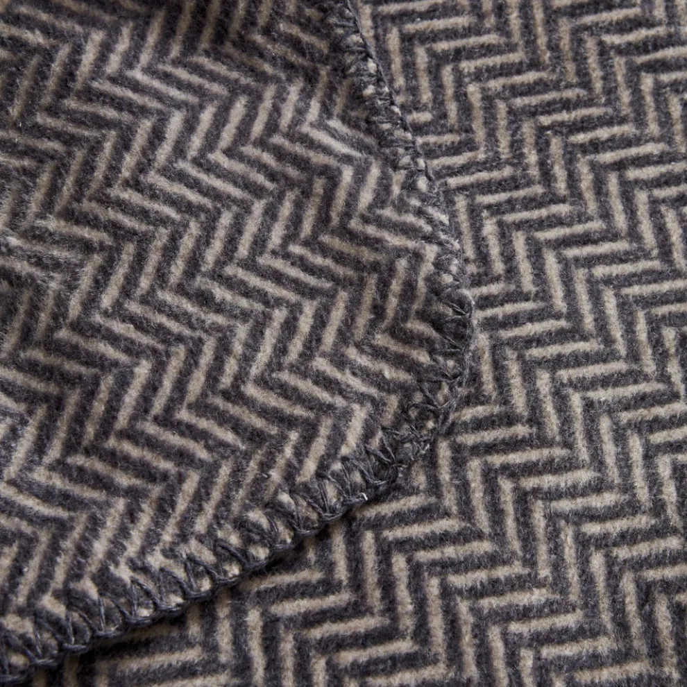 Karaca Home Sandra Herringbone Pattern Blanket, 200x220cm, Double, Grey