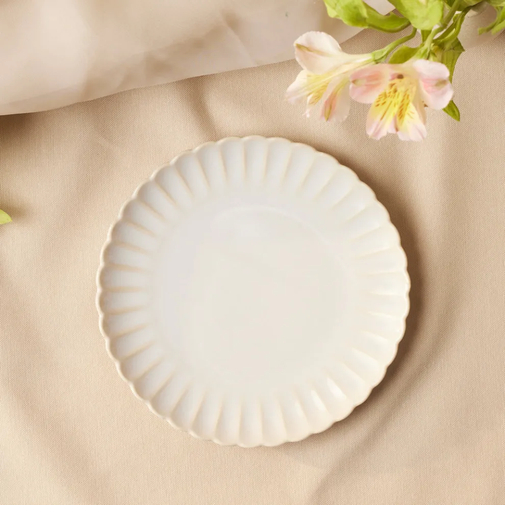 Karaca New Daisy Stoneware Dessert/Side Plate, 21cm, White