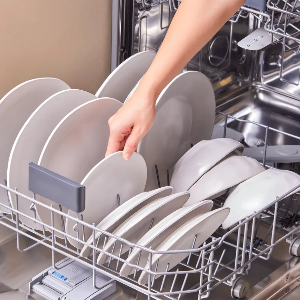 Karaca Scarlet 18-Piece Stoneware Dinner Set for 6 People, White