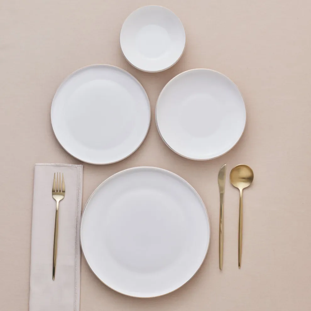 Karaca Stream Bone China Saturn 24-Piece Dinner Set for 6 People, Gold