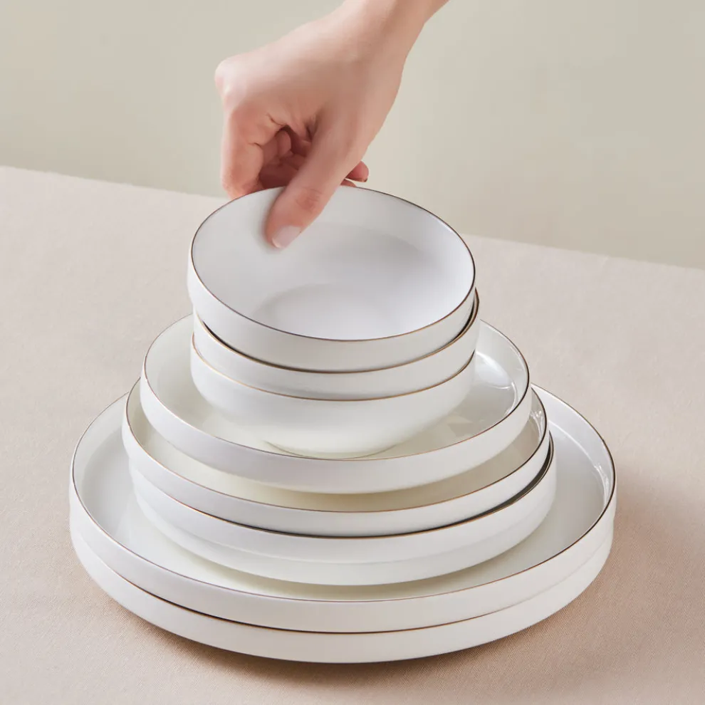 Karaca Stream Bone China Saturn 24-Piece Dinner Set for 6 People, Gold