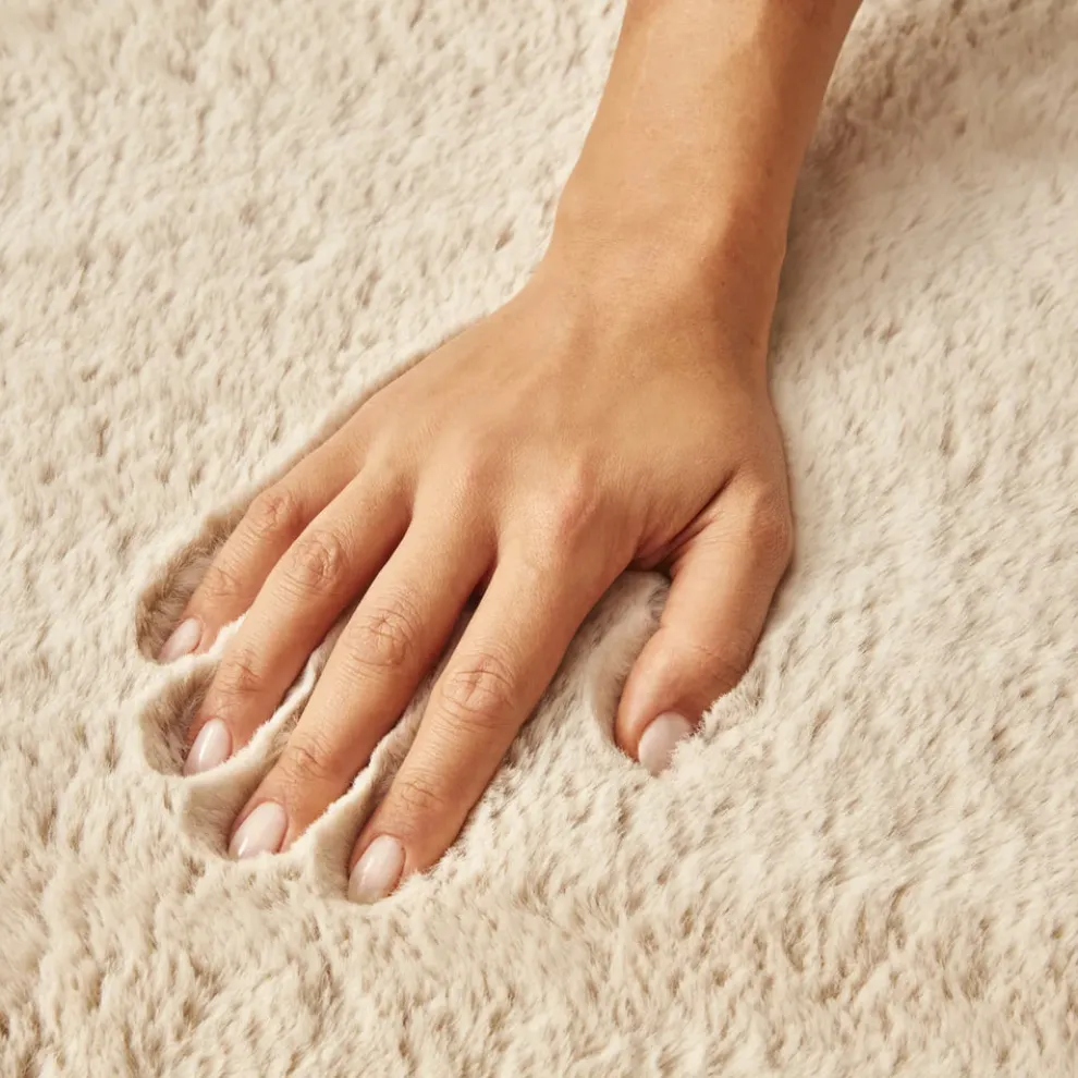 Kasmir Rugs 7/24 Premium Faux Fur Rug, 80cmx150cm, Beige