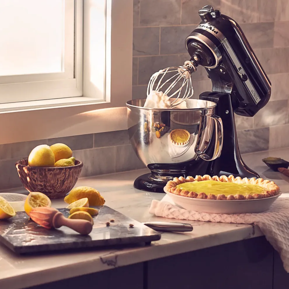 KitchenAid Artisan Tilt-Head Stand Mixer, 4.8L, 300W, Onyx Black