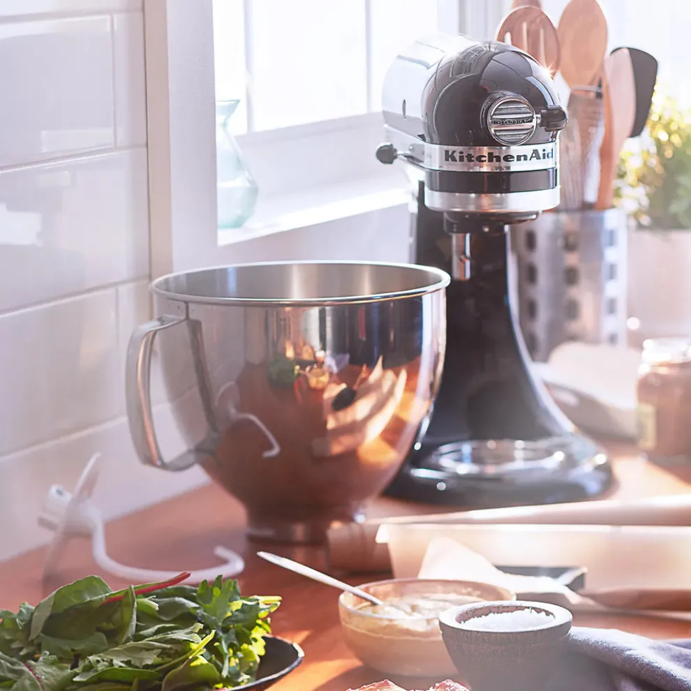 KitchenAid Artisan Tilt-Head Stand Mixer, 4.8L, 300W, Onyx Black